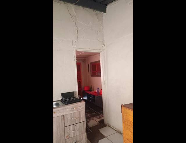 2 BEDROOM HOUSE FOR SALE IN ROCKLANDS